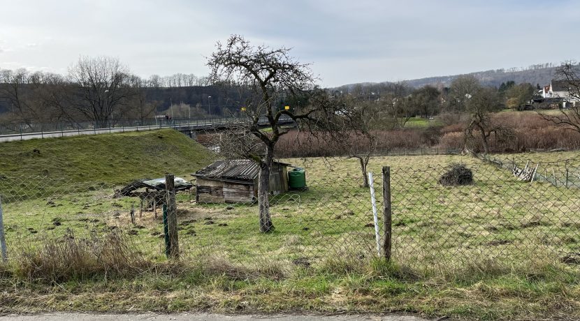 Grundstück