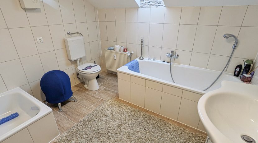 Badezimmer DG