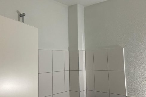 Badezimmer Wohnung 2. OG rechts