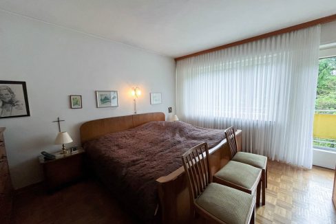 Schlafzimmer 1