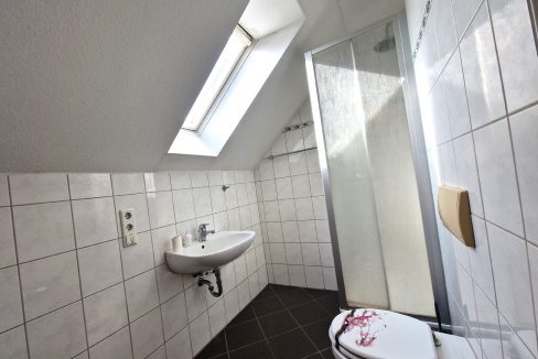 Badezimmer 1 von 2