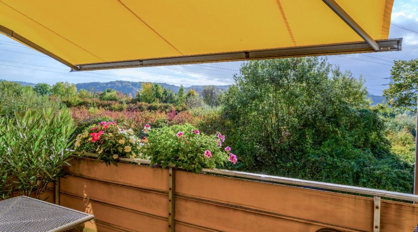 SW-Balkon mit Weitblick und neuw. Markise