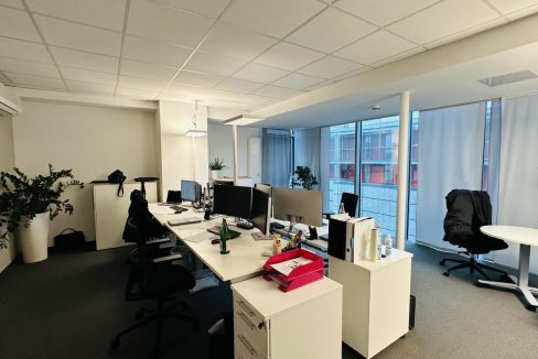 Büro-/Praxisfläche