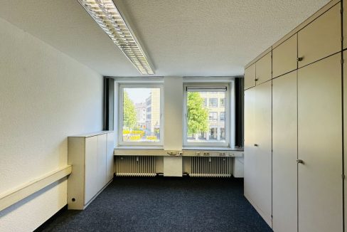 Büro-/Praxisfläche