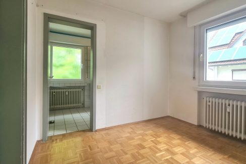 Ankleide/Büro vor dem Schlafzimmer OG