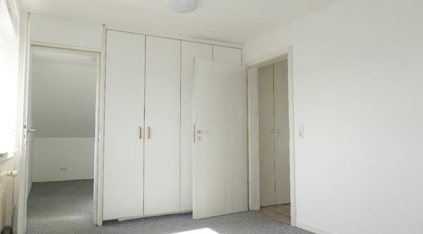 Arbeitszimmer (Weitwinkeloptik)