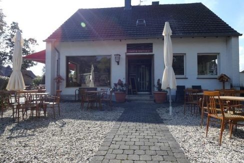 vordere Terrasse