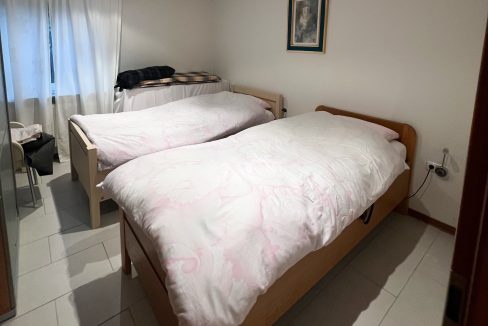 Schlafzimmer (EG)