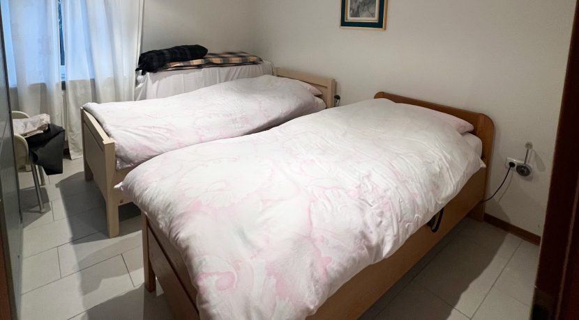 Schlafzimmer (EG)