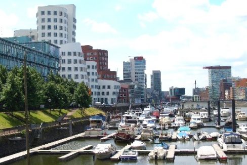 Medienhafen 10 Minuten zu Fuß