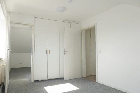 Arbeitszimmer (Weitwinkeloptik)