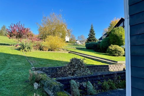 Terrasse hinter dem Haus