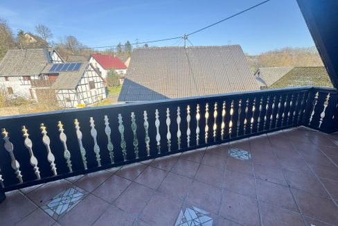 Balkon DG links