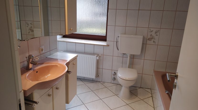 Badezimmer EG