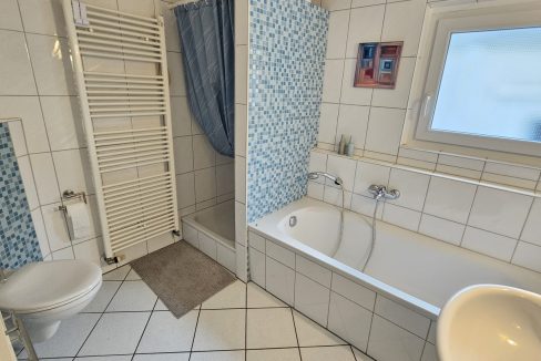 Badezimmer EG