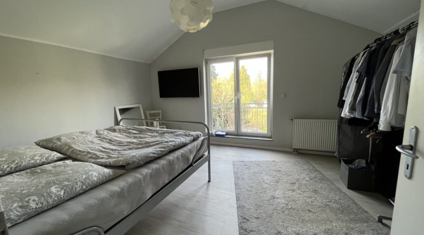 Schlafzimmer DG