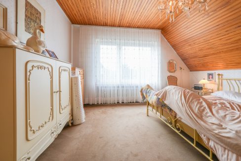 8 Schlafzimmer