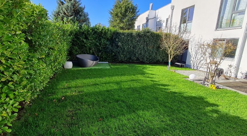 Ca. 150 m² Garten mit viel Privatssphäre