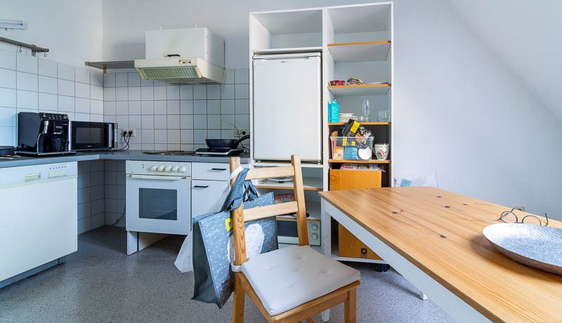 Auch die Küche in der Einliegerwohnung lässt keine Wünsche offen.