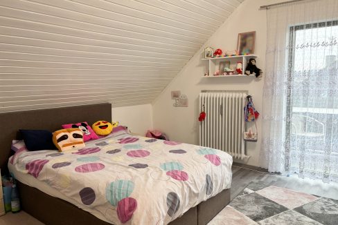 2. Schlafzimmer DG