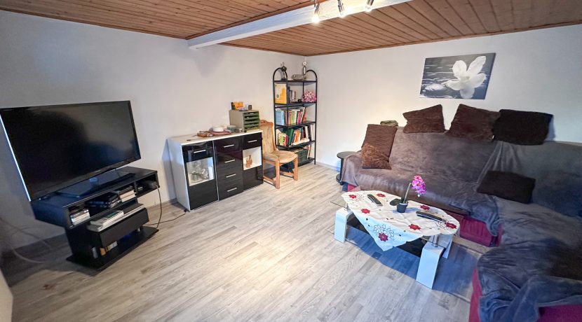 Wohnzimmer Altbau DG