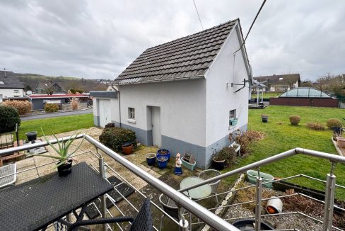 Blick auf Nebengebäude